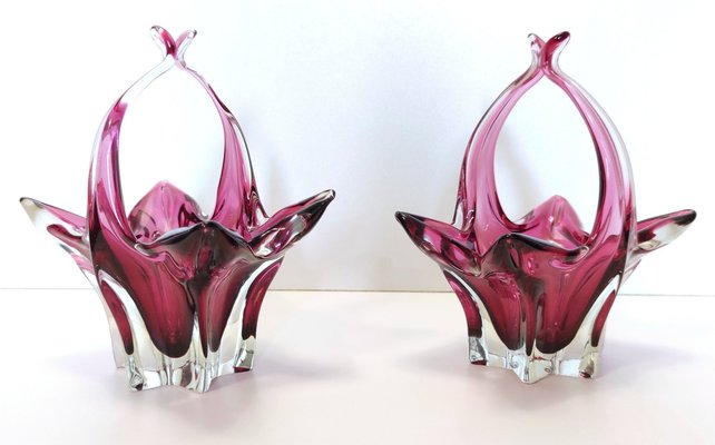 https://cdn20.pamono.com/p/g/1/7/1744305_ryw5vqlyq9/vintage-pink-murano-glass-trinket-bowls-italy-1950s-set-of-2-1.jpg