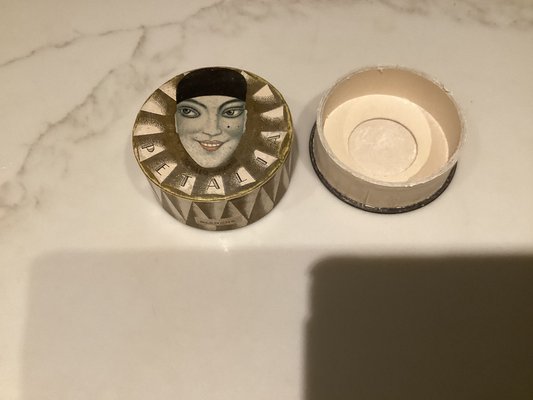 Tokalo Paris Petia Powder Box attributed to René Lalique, 1920s