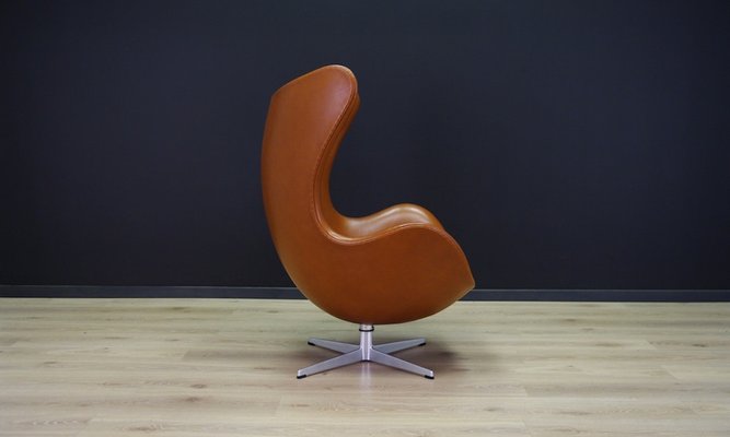 The Egg Chair in Leather by Arne Jacobsen for Fritz Hansen 1965