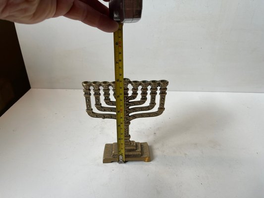 Menorah Per Hanukkah Con 9 Bracci, Design Moderno Con Stella Di David, Altezza 18 Cm, Per Candele Standard Da 0.9 Cm, Colore Grigio