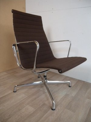 Aluminum EA 115 Desk Chair by Eames for Vitra for sale at Pamono