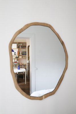 Specchio ondulato grande in vernice scura di Alice Lahana Studio in vendita  su Pamono