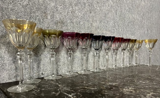 https://cdn20.pamono.com/p/g/1/7/1752429_772sm192c8/multi-colored-crystal-wine-glasses-set-of-12-2.jpg