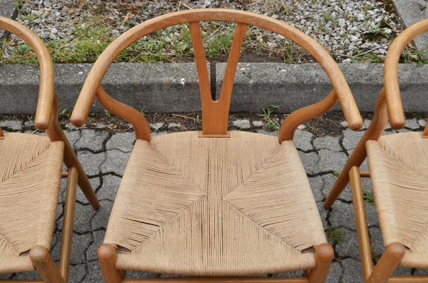 CH24 Wishbone Y Chair in Oak by Hans J. Wegner for Carl Hansen