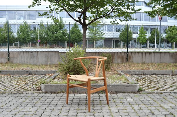 CH24 Wishbone Y Chair in Oak by Hans J. Wegner for Carl