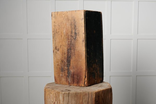 Large Antique Swedish Folk Art Handmade Pine Flour Box for sale at