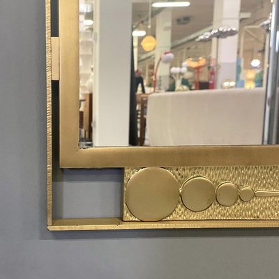Specchio da parete moderno in metallo dorato con decorazioni