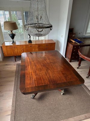 https://cdn20.pamono.com/p/g/1/7/1756396_8pv8fkrhir/antique-wooden-breakfast-table-10.jpg