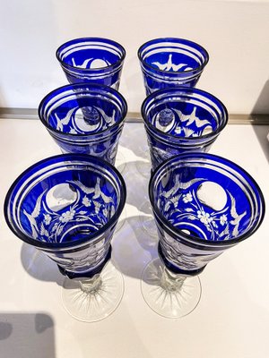 Set di 12 bicchieri e calici in vetro di Murano blu finemente decorato,  Italia anni '70