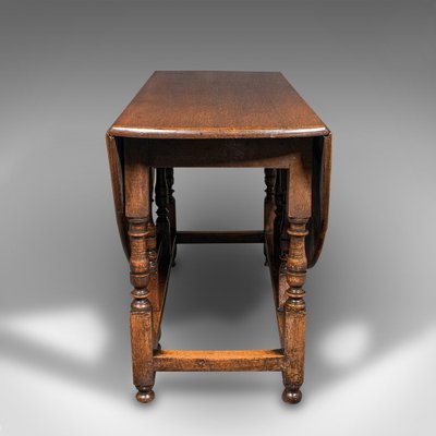 Antique English Gate Leg Dining Table in Oak for sale at Pamono