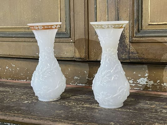 フランス1890s'ヴィクトリアイパーン グリーンオパールセント ヴァセリンSP Opaline Vases, Early 20th Century, Set of 2 for sale at Pamono
