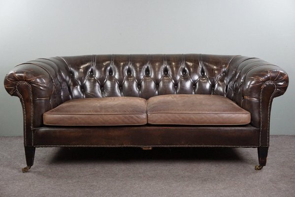 Old chesterfield sale sofa