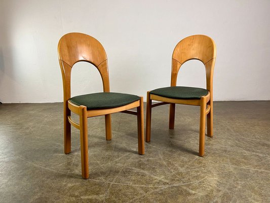 Vintage Stühle aus Holz, 2er Set bei Pamono kaufen