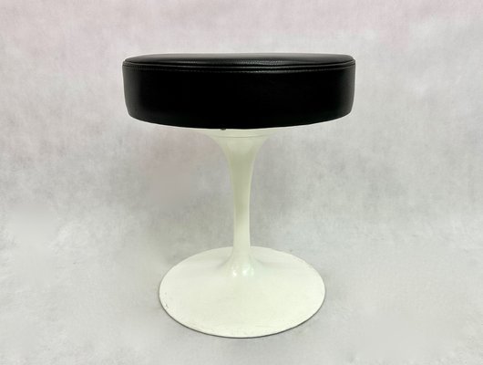Tulip Leather Stool by Ero Saarinen for Knoll International Tulip Leather Stool by Ero Saarinen for Knoll International