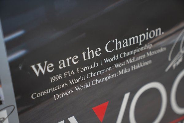 West McLaren Mercedes MP4-16 Formel 1 2001 Mika Nr.3, Mika Häkkinen