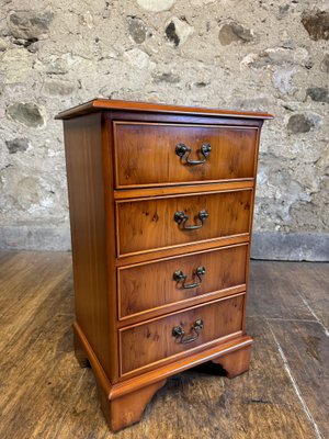 Reproduction mahogany chest of drawers best sale