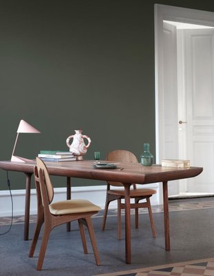 Noble chair black new arrivals