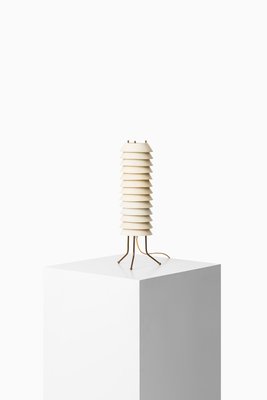maya table lamp