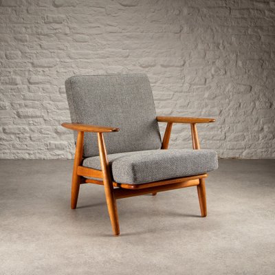 Pair of Danish Modern Armchairs by Fritz Hansen: Model 1605 Pair of Danish Modern Armchairs by Fritz Hansen: Model 1605