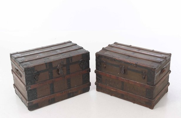 Vintage American Trunks Set of 2