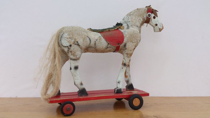 Cavallo giocattolo antico in vendita su Pamono