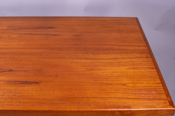 Teak 2024 desk top