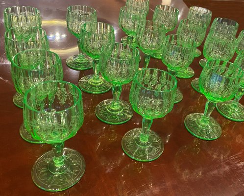 https://cdn20.pamono.com/p/g/1/7/1775406_errauphqp4/sherry-wine-glasses-with-green-maria-theresia-decor-by-stefan-rath-for-josef-lobmeyr-austria-1910s-set-of-12-4.jpg