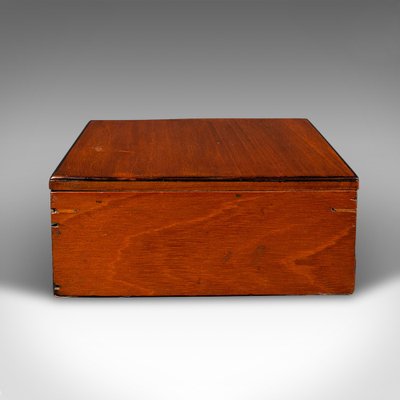 Antique English Victorian Artists Box from Winsor & Newton