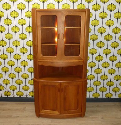 Retro sales corner cabinet