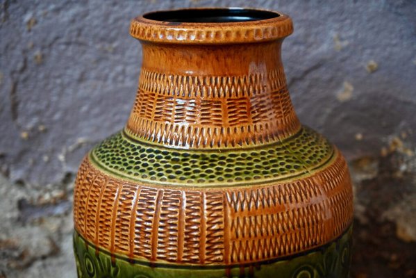 Große Bodenvase mit ethnischen Verzierungen von Bay Keramik, 1960er bei Pamono kaufen