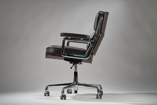 ES104 Time Life Lobby Chair in Dark Brown Leather by Eames for