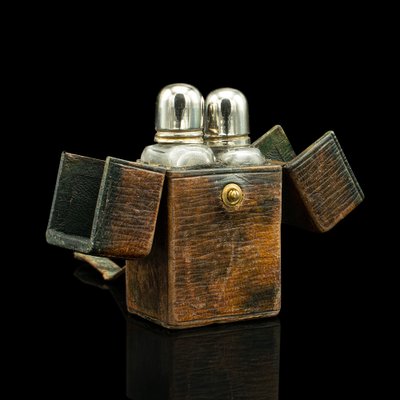 Portaprofumo antico da viaggio in pelle, Regno Unito, nello stile di  Asprey, set di 3 in vendita su Pamono