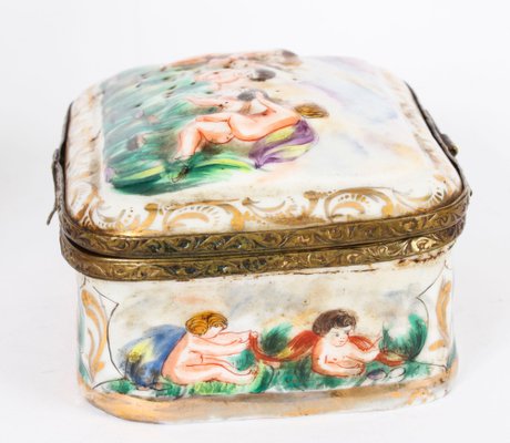 Antike italienische Capodimonte Porzellandose, 19. Jh