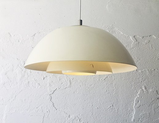 Safari ceiling light outlet