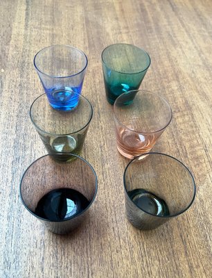 https://cdn20.pamono.com/p/g/1/7/1786318_ro5q3pmbjy/mid-century-german-colourful-shot-glasses-1960s-set-of-6-5.jpg