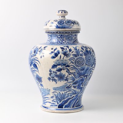 Große blau-weiße Delfter Vase von Aprey bei Pamono kaufen