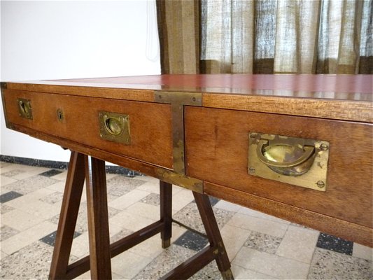 Vintage British Campaign Desk In Mahogany And Leather For Sale At