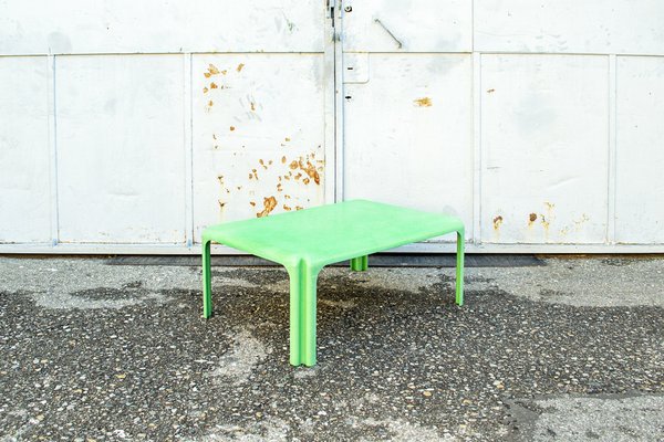ヴィコ・マジストレッティ Artemide Coffee Table Green Arcadia Coffee Table by Vico Magistretti for Artemide, 1970
