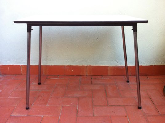Mesa de cocina plegable belga de formica, años 60 en venta en Pamono Mesa de cocina plegable belga de formica, años 60 en venta en Pamono