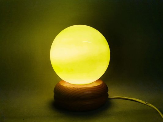 Petite Lampe de Bureau d'Appoint en Bois, Portugal, Verre Vert en vente sur  Pamono