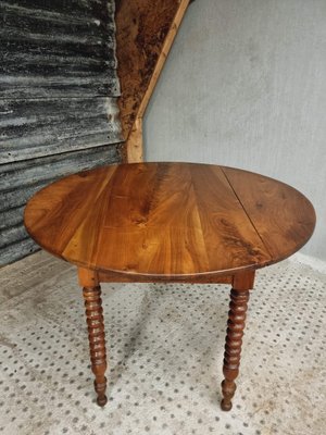 Round Table Drop Leaf Table in Walnut 1890s for sale at Pamono