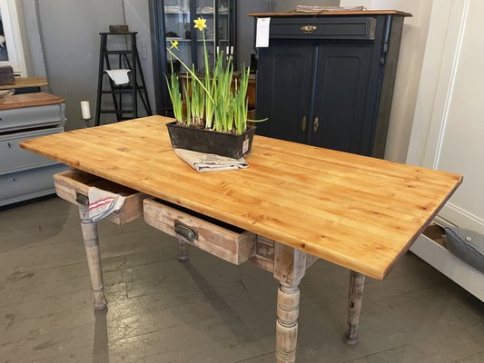 Antique Dining Table, 1890s for sale at Pamono