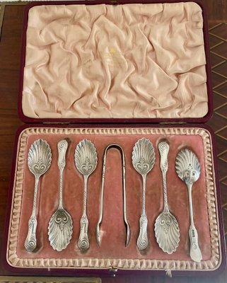 Antique Victorian Silver Spoons and Sugar Tongs 1899 Set of 7 for sale at Pamono