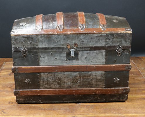 Antique American Curved Trunk 1870 For At Pamono Antique American Curved Trunk 1870 For
