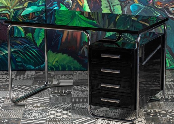 Black and green desk deals