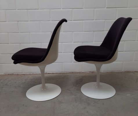Tulip Chairs by Eero Saarinen for Knoll International 1960s Set of 2