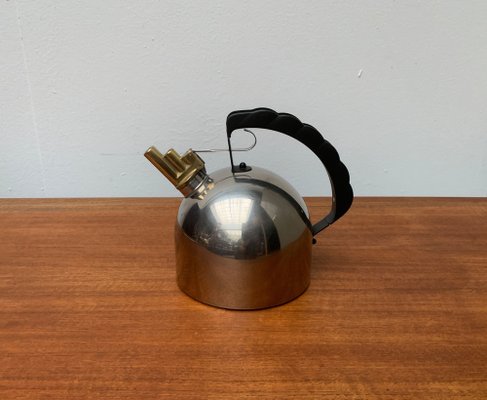 Bouilloire Alessi par Richard Sapper | , mobilier et objets déco vintage et design