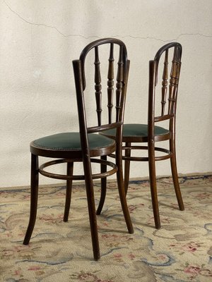 Set of 2024 2 desk chairs