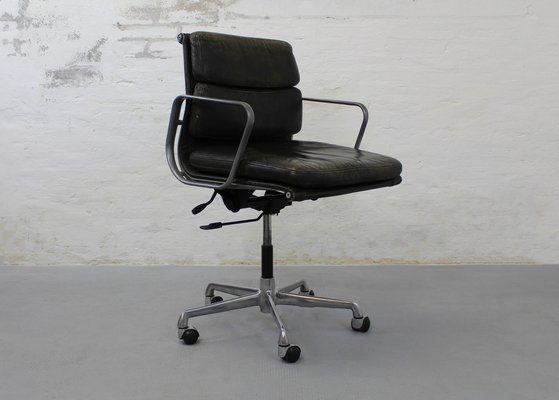 217 Soft Padded Office Chair by Charles Ray Eames for LCF 1970s