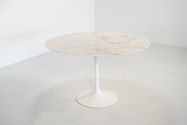 Tulip Table in Calacatta Marble by Ero Saarinen for Knoll